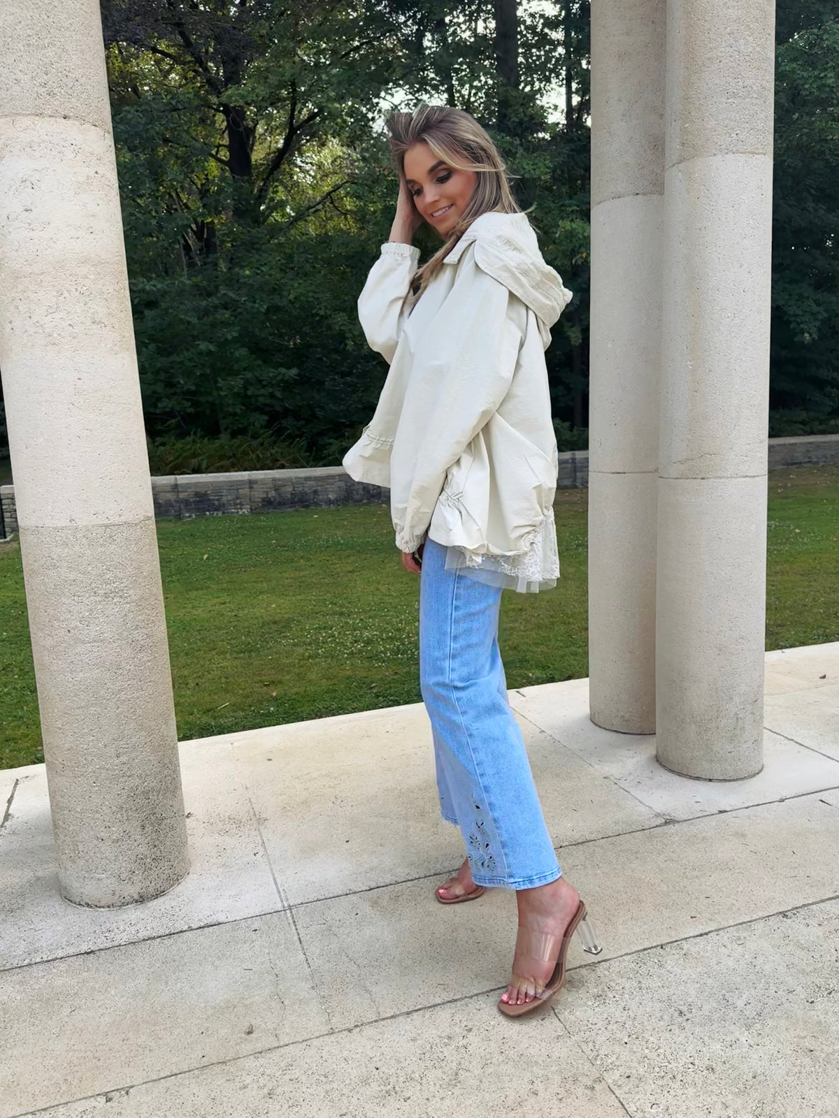Light Beige Rainy Grace Jacket - dameskleding