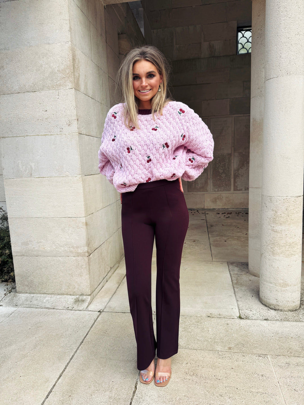 Pink Cherry Sweater - Damessweater - Gabianna Fashion